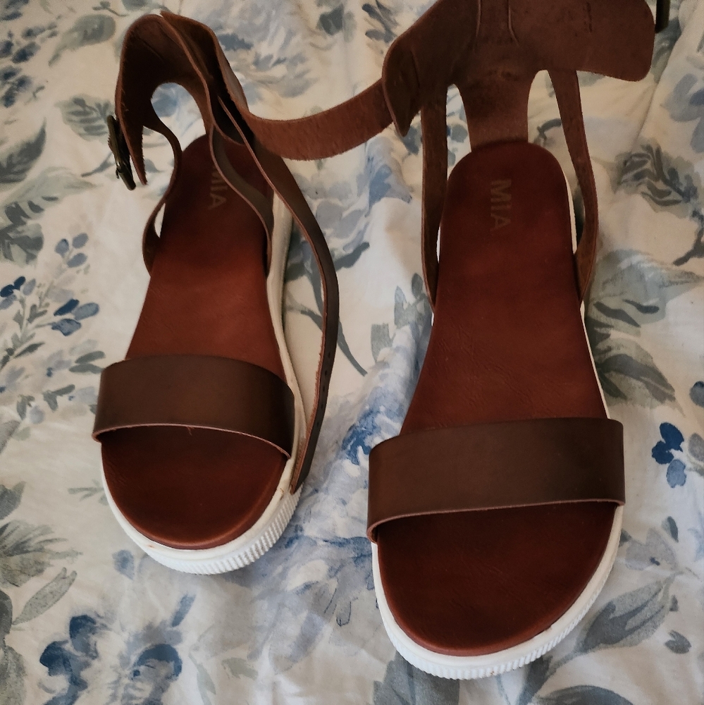 MIA Brown Leather Sandals with Wide Strap and White Sole- (WORN ONCE)